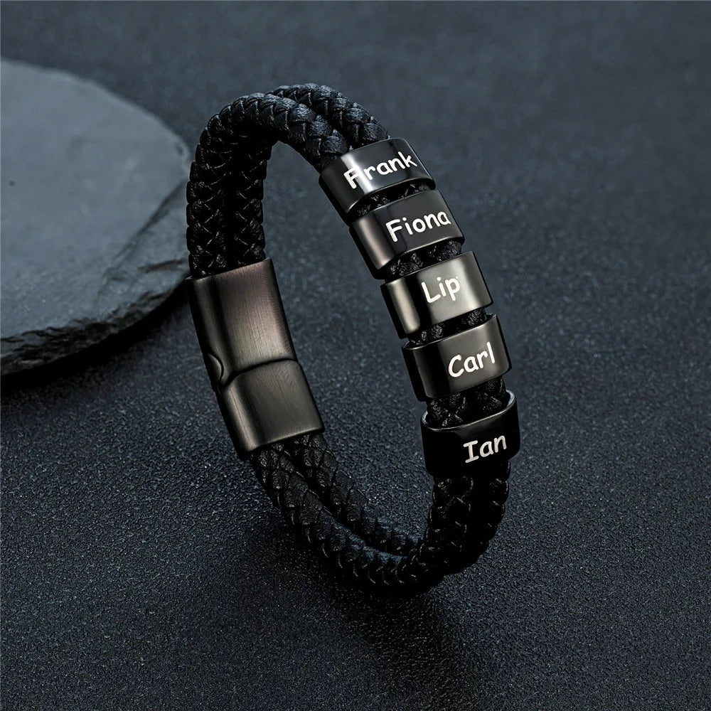 Pulsera de cuero trenzado personalizada con nombre de familia para hombre con dije de acero inoxidable