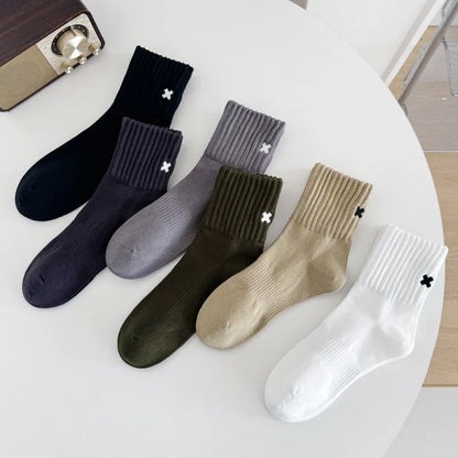 Calcetines de algodón bordados a media pantorrilla - UE 38-44, 4 colores, unisex