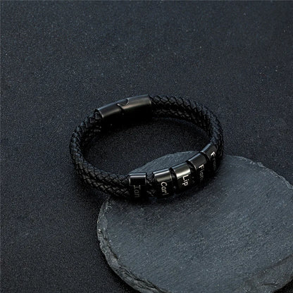 Pulsera de cuero trenzado personalizada con nombre de familia para hombre con dije de acero inoxidable