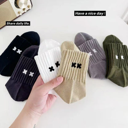 Calcetines de algodón bordados a media pantorrilla - UE 38-44, 4 colores, unisex