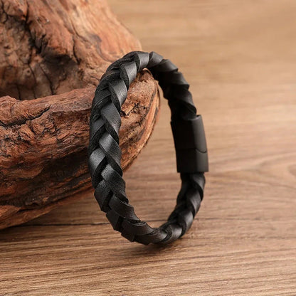 Race Line Brushed Black Leather & Steel Men’s Bracelet deideas