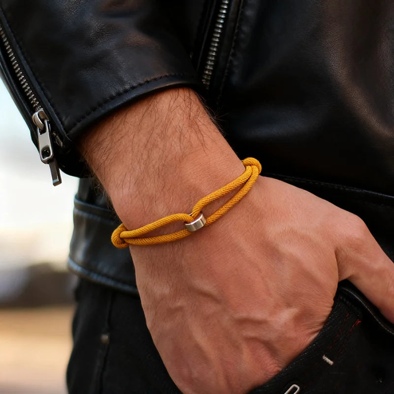Pulsera de Cordón Trenzado – Estilo Minimalista Ajustable