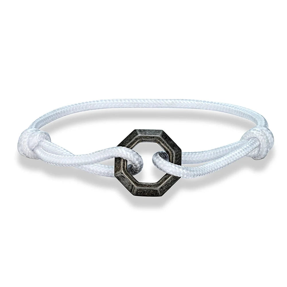 Eterna Loop symbolizes continuity and modern style. deideas