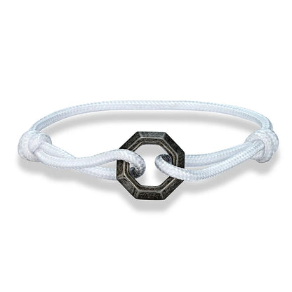 Eterna Loop symbolizes continuity and modern style. deideas